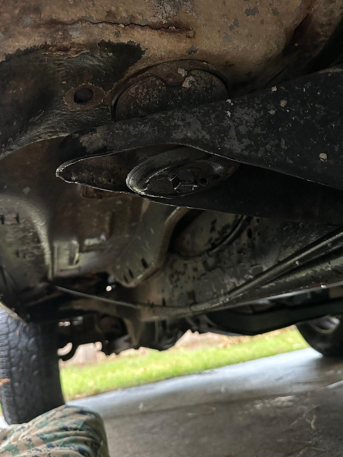 Drivers side mid cab mount 