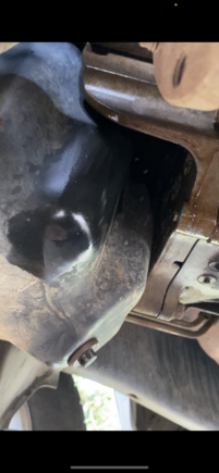 Seepage onto the oil pan