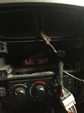 Bottom and top tray must be cut out