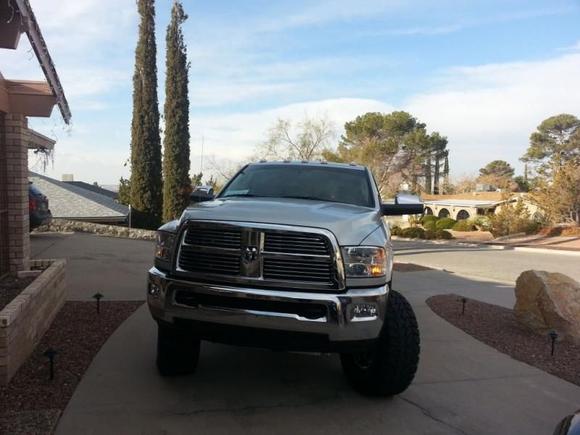 5" lift 37"x13.5"x18" 10"rim