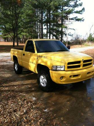2000 Dodge Sport 4x4  5.9.