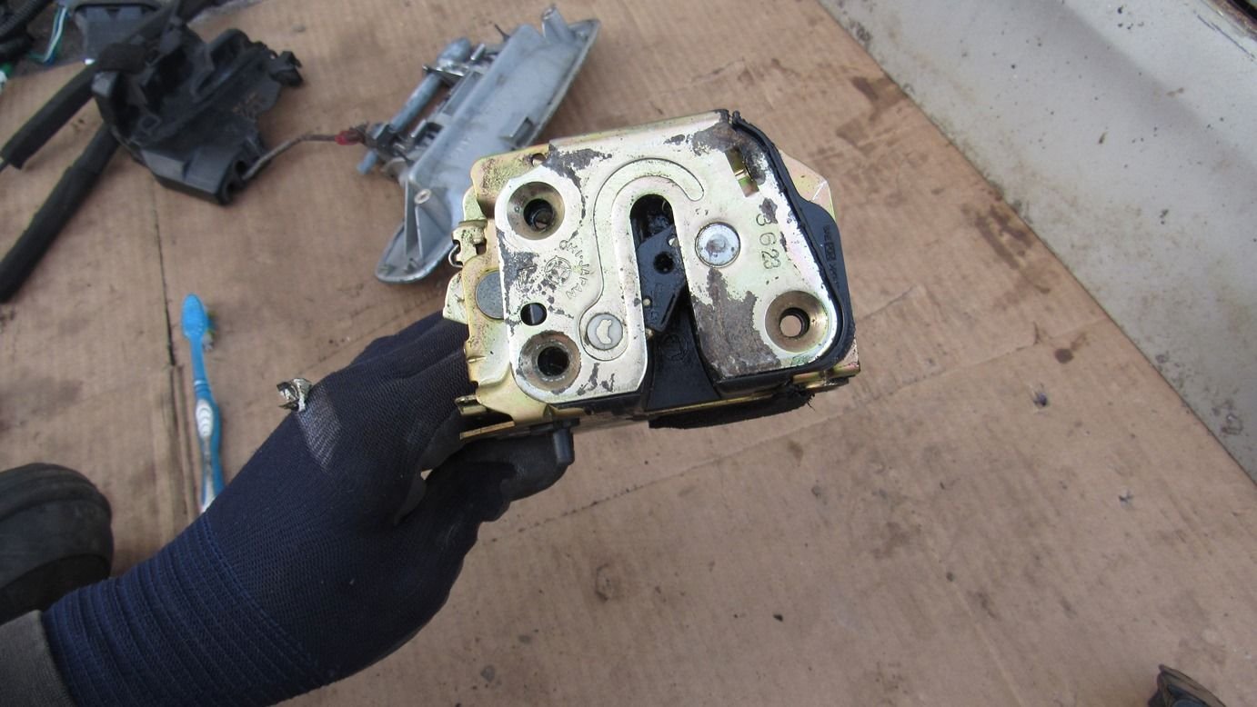 How Power Door Locks Work G35Driver Infiniti G35 & G37 Forum Discussion