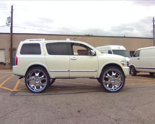 32 inch rims, tires alone are $7500 each!