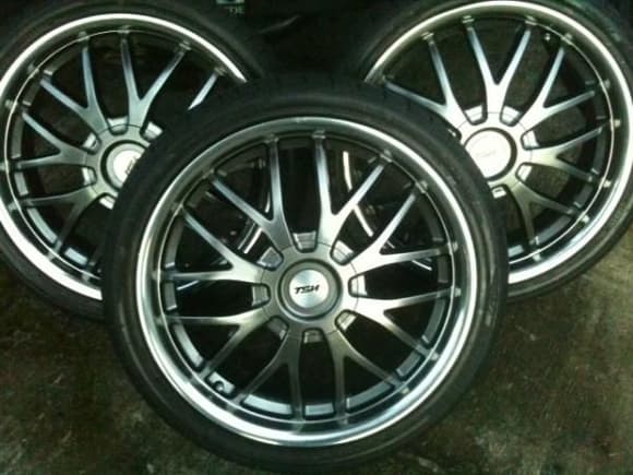 Gunmetal 19&quot; Kyalamis wrapped in Potenza's RE760's