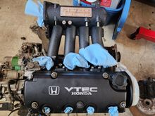 Intake manifold from Skunk2