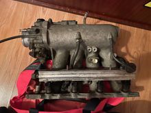 This Intake it’s full completel from a b16 head it’s for sale too