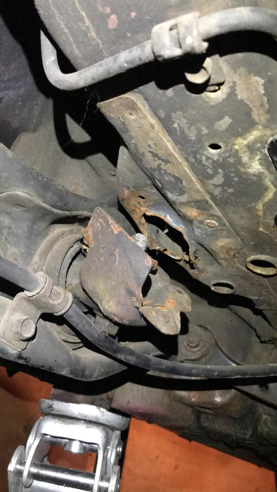 Broken trailing arm weld nut HondaTech Honda Forum Discussion