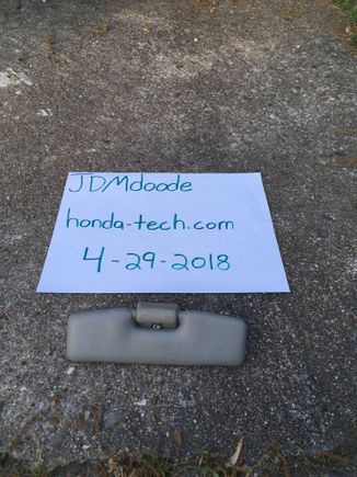 92-95 Civic EX middle sun visor
$5