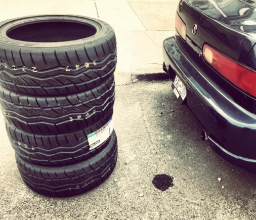 215/45/16 Falken azenis