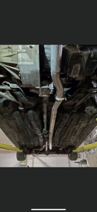 I wanted to retain a full exhaust. Keeping a full exhaust and also ground clearance is not easy when putting a driveline i place of the original exhaust as wel as using 3” piping. This imagine was found and on the web and was just to help me think. 