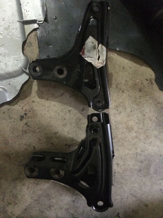 Here are the rear transmission mounts. The upper one i have to assume is from a LS and the bottom one is the SI mount. They both mount to the transmission the same but the Shape and length are a little different. It was hard to capture in the pictures.