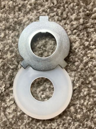 Gasket and H4 adapter ring.