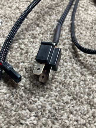 Connector - I assume this plugs into the factory H4 plugs where the halogens plug in?