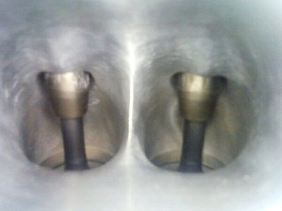 260CFM@.500 P8R
 223CFM@.300
Stock 33mm valves on valve job