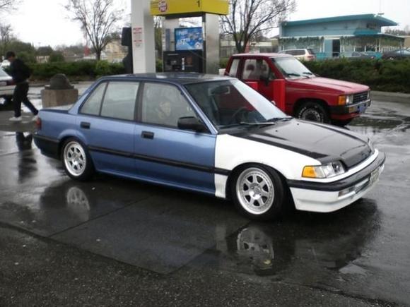 1991 civic dx, 1.5l stock engine, only mods were 15in jmags, with tein basic dampers. sold it to another friend.