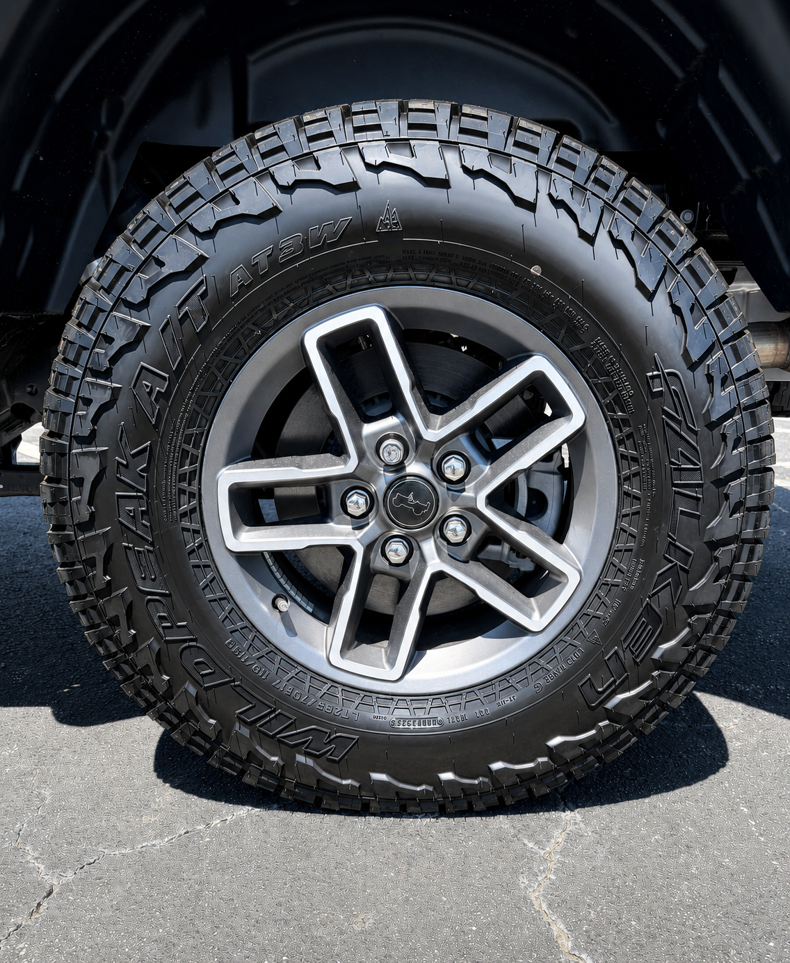 Wheels and Tires/Axles - 2026 Jeep Gladiator Mojave X wheels, tires and rock wheels in perfect condition. - New - 2018 to 2026 Jeep Gladiator - Duluth, GA 30096, United States