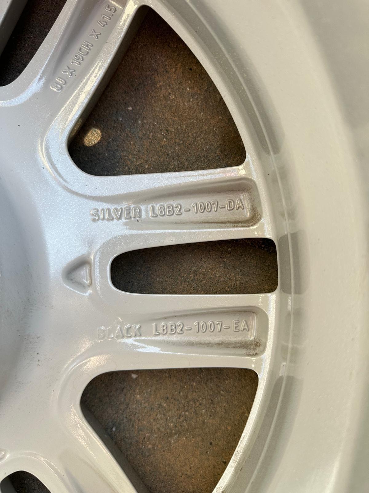 2020 Land Rover Defender - 19 inch alloys wheels 5x120 new take offs - Nyc, NY 10016, United States