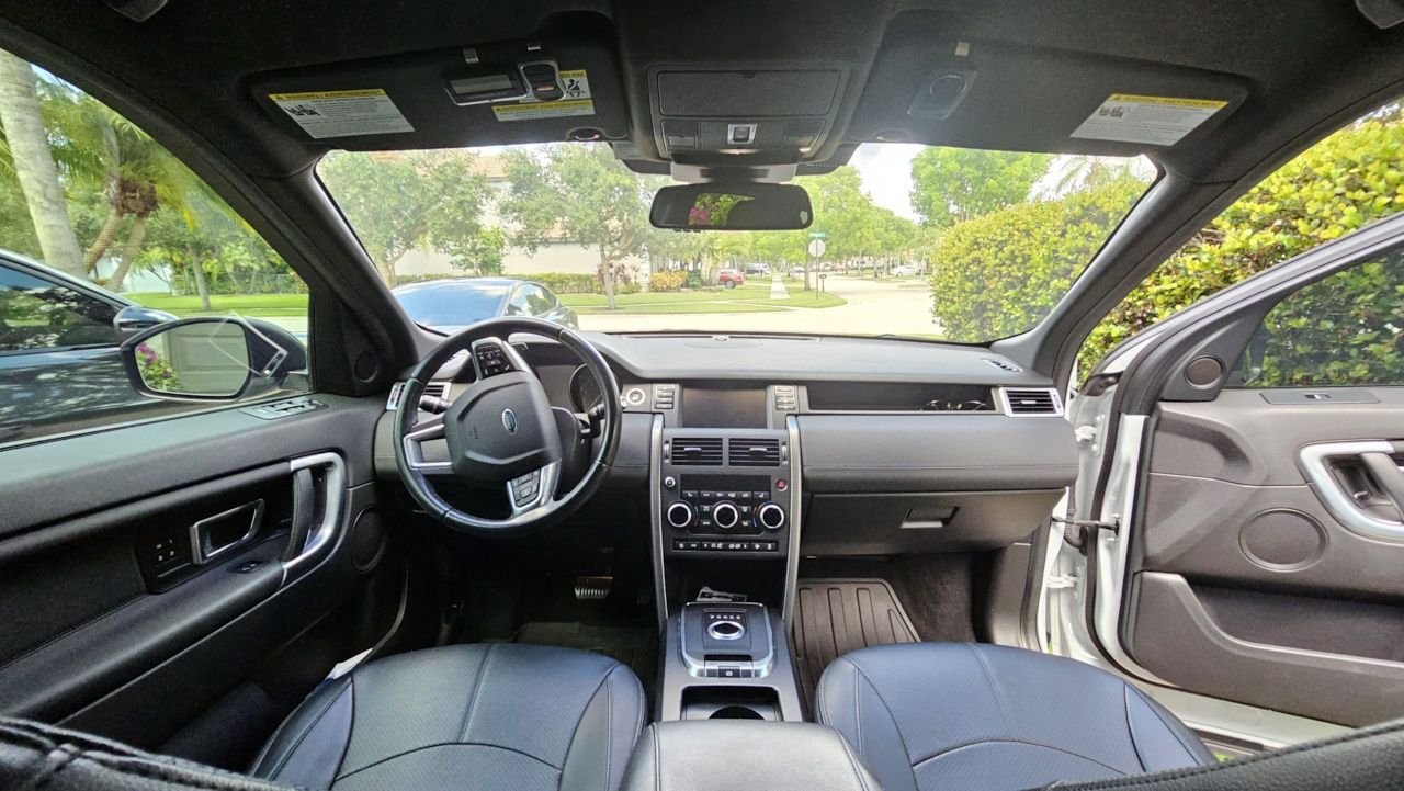 2019 Land Rover Discovery Sport - Land Rover Discovery Sport HSE 49000 miles - Used - VIN SALCR2FX9KH807004 - 49,100 Miles - 2 cyl - 4WD - Automatic - SUV - White - Royal Palm Beach, FL 33411, United States