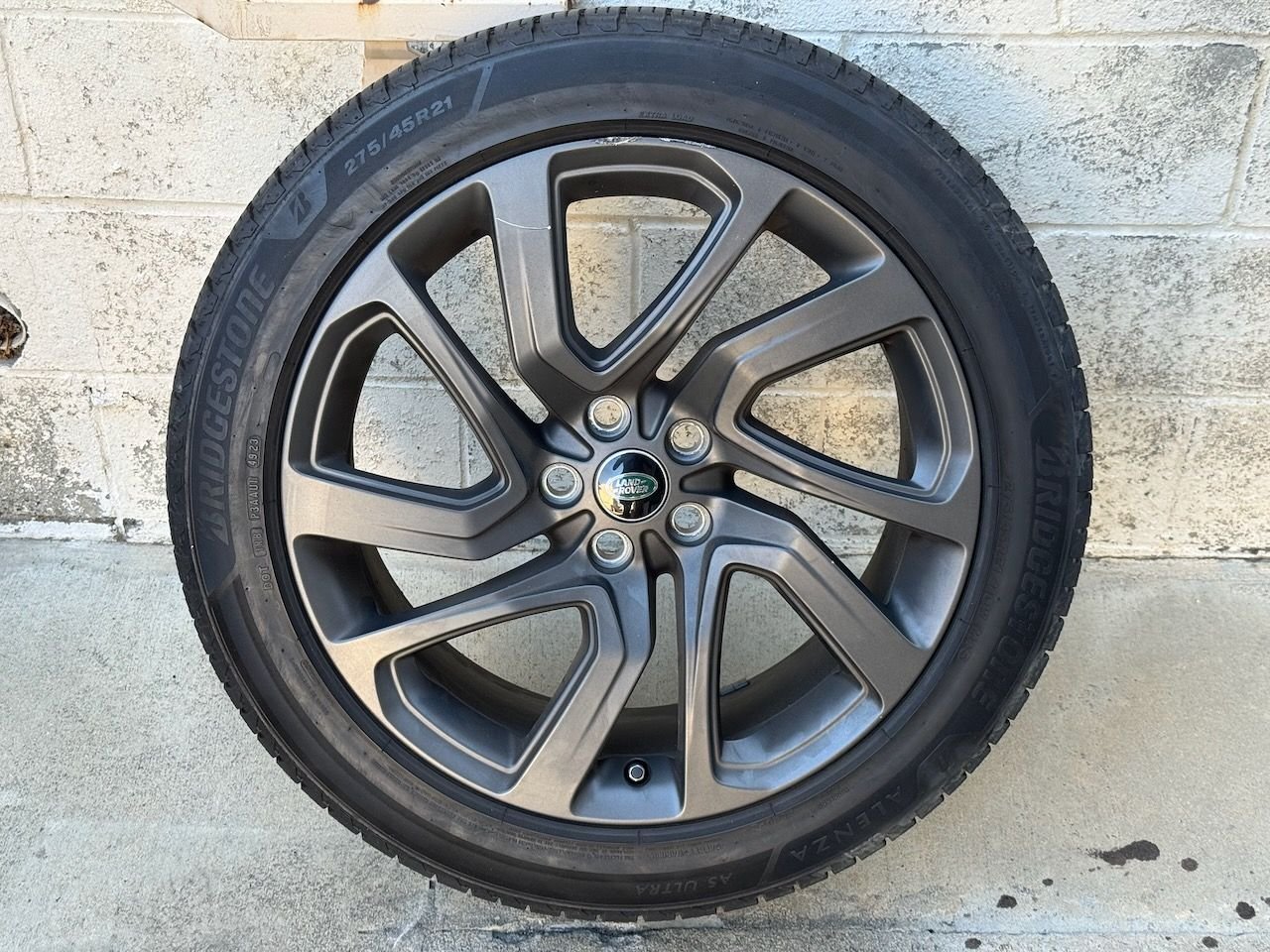 Wheels and Tires/Axles - Five 21" Land Rover Discovery Wheels and Tires - Used - -1 to 2026  All Models - Los Angeles, CA 90029, United States