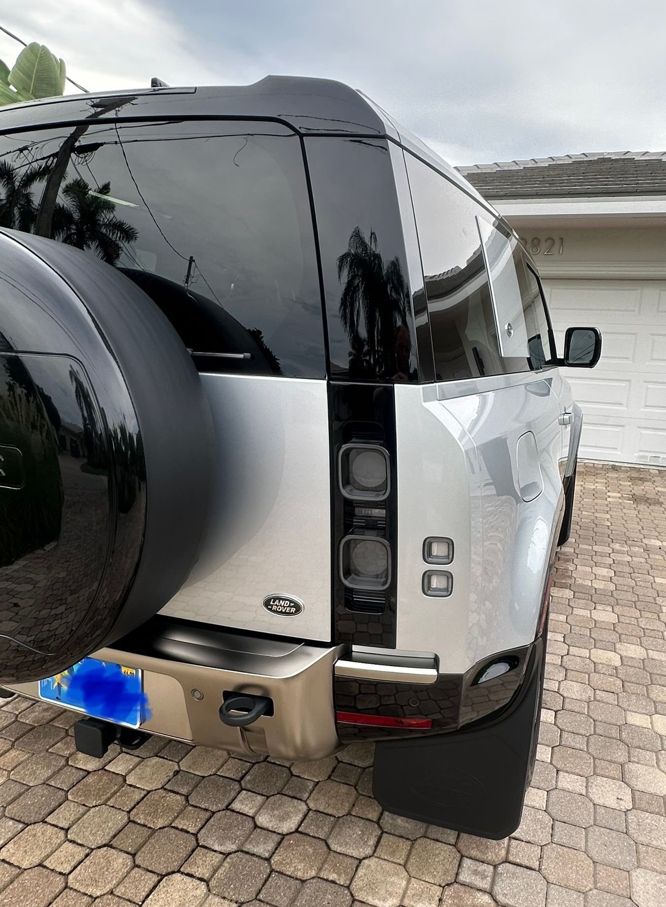 2021 Land Rover Defender - 2021 Defender 90X - Very low miles - Immaculate - Used - VIN SALEX6RU4M2052227 - 5,300 Miles - 6 cyl - SUV - Silver - Pompano Beach, FL 33062, United States
