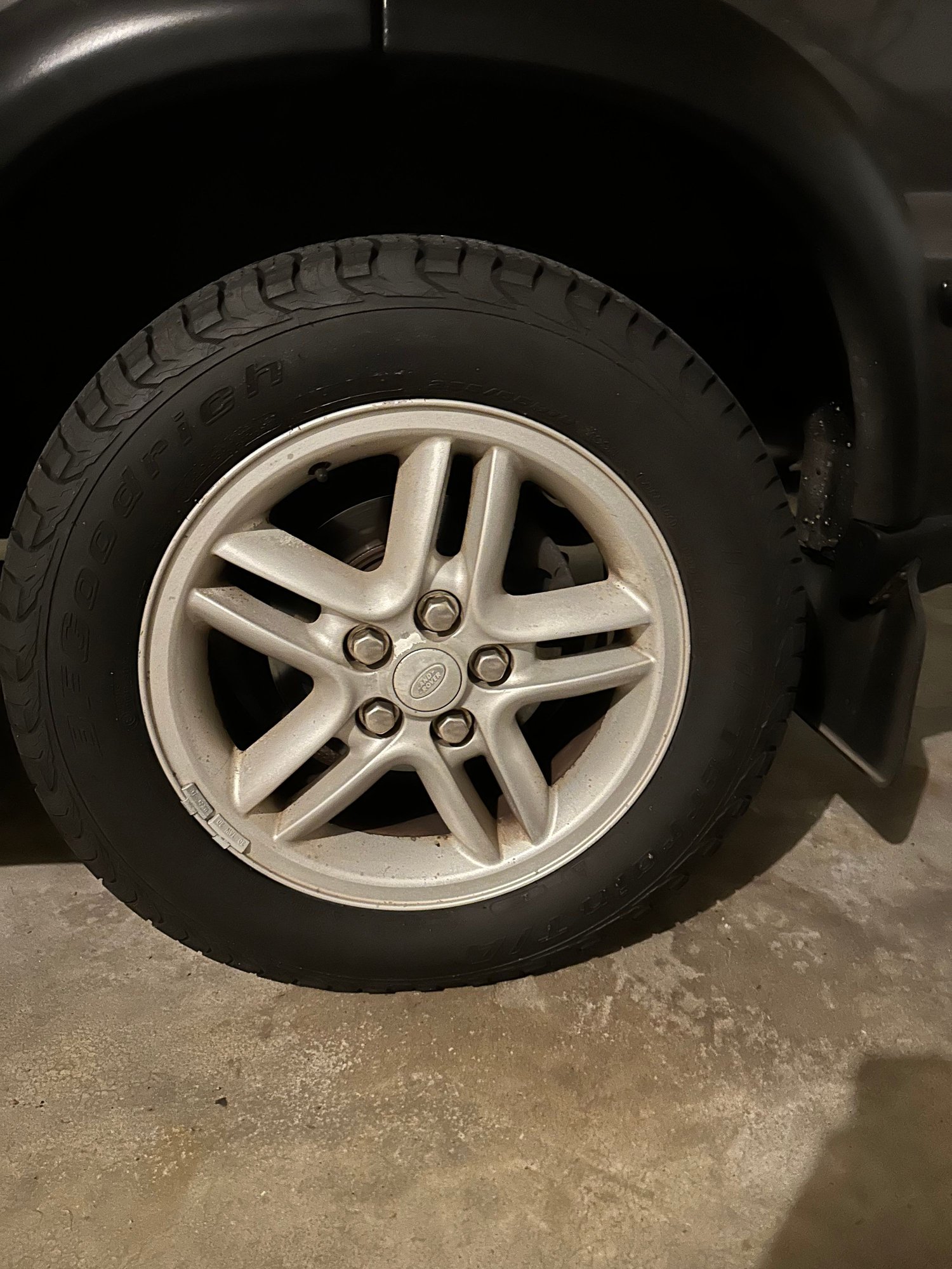 2003 Land Rover Discovery - 2003 Discovery 2 SE7 - Used - VIN SALTW16423A814573 - 120,546 Miles - 8 cyl - 4WD - Automatic - SUV - Gray - Hudson, MA 01749, United States