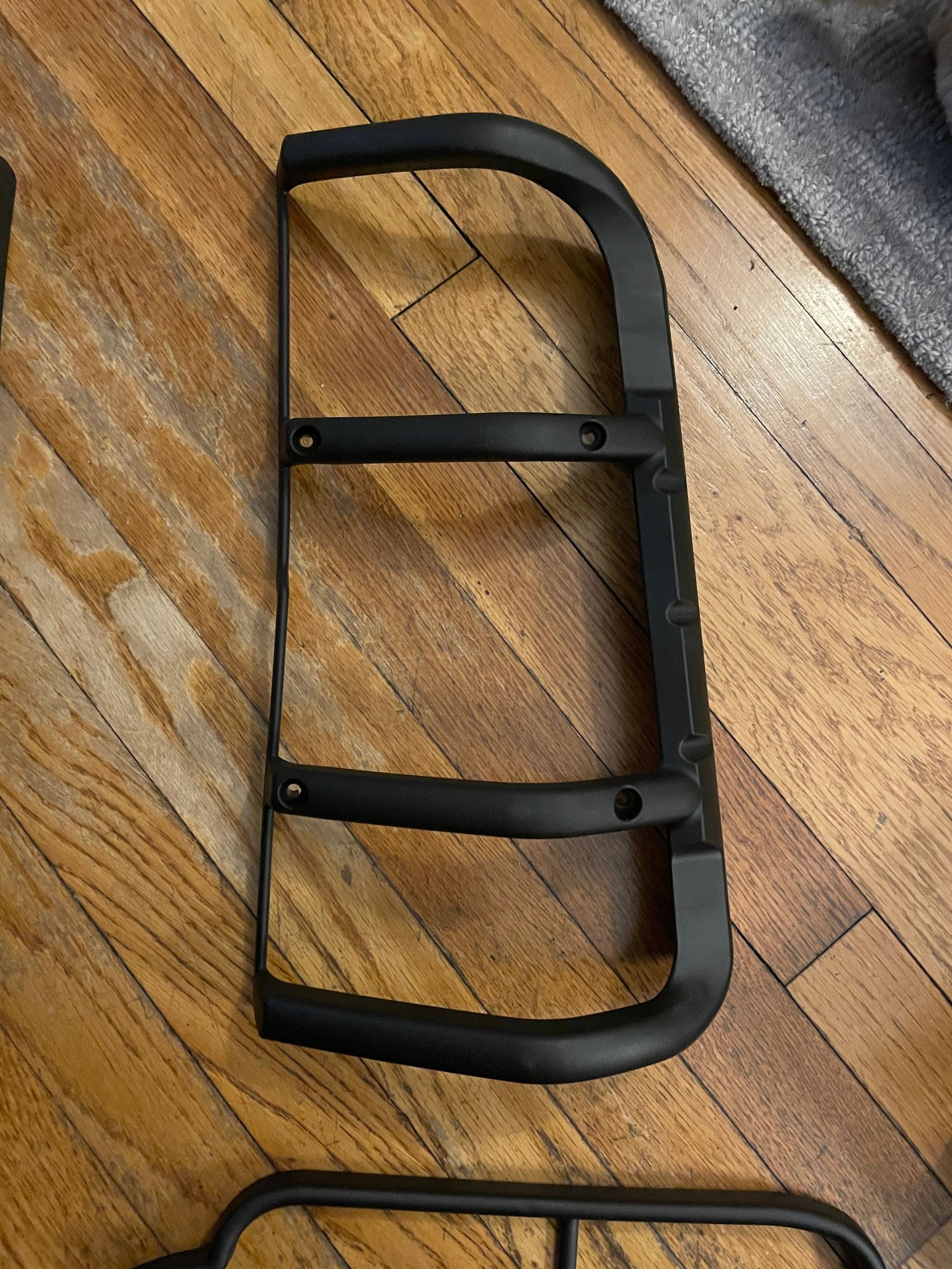 Accessories - Discovery 2 plastic rear lamp guards - New - 1999 to 2002 Land Rover Discovery - Watertown, MA 02472, United States