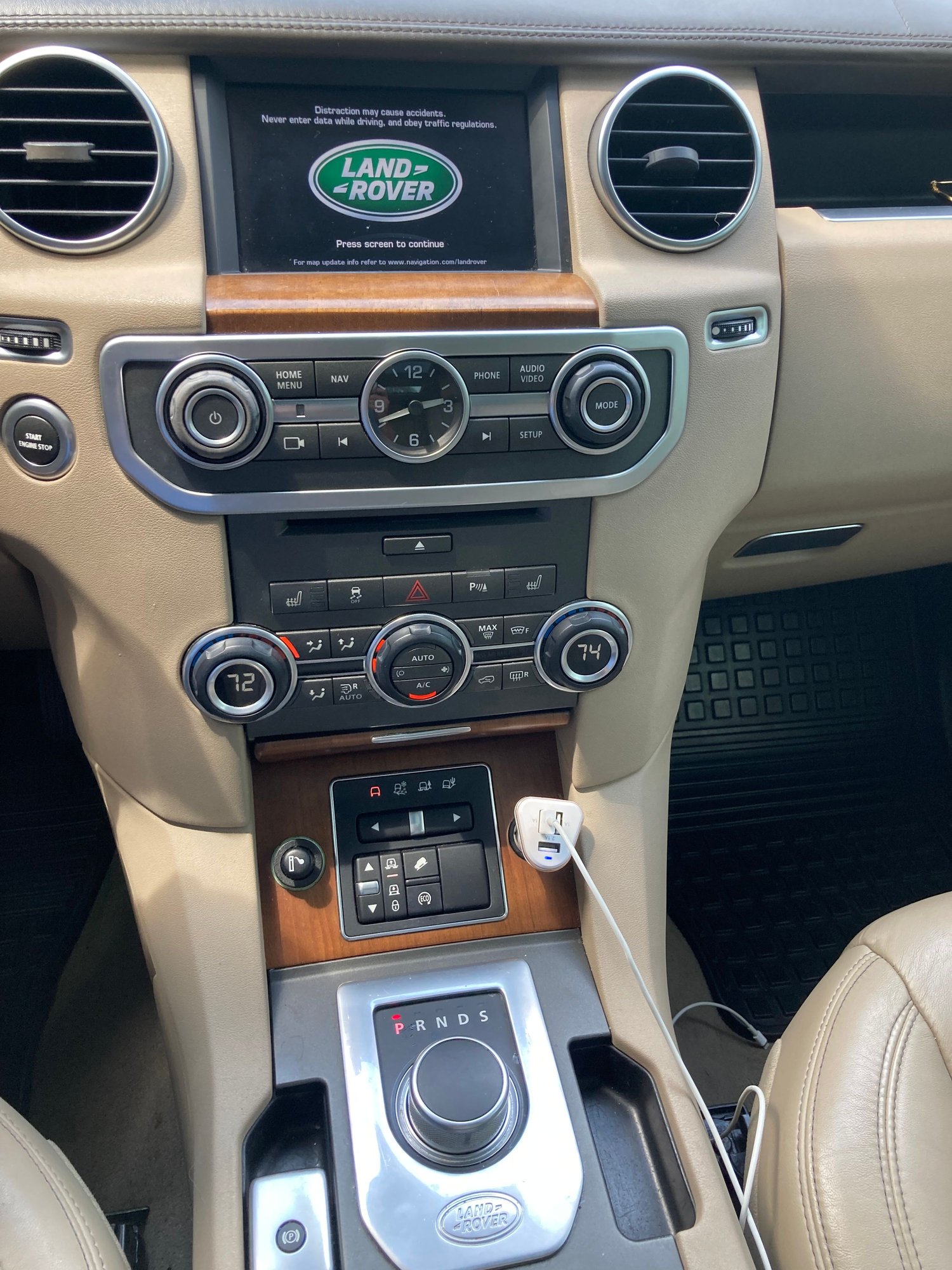 2016 Land Rover LR4 - 2016 Land Rover LR4 Landmark Edition - Used - VIN Salak2v64ga841582 - 72,834 Miles - 8 cyl - 4WD - Automatic - SUV - White - Jacksonville, FL 32224, United States