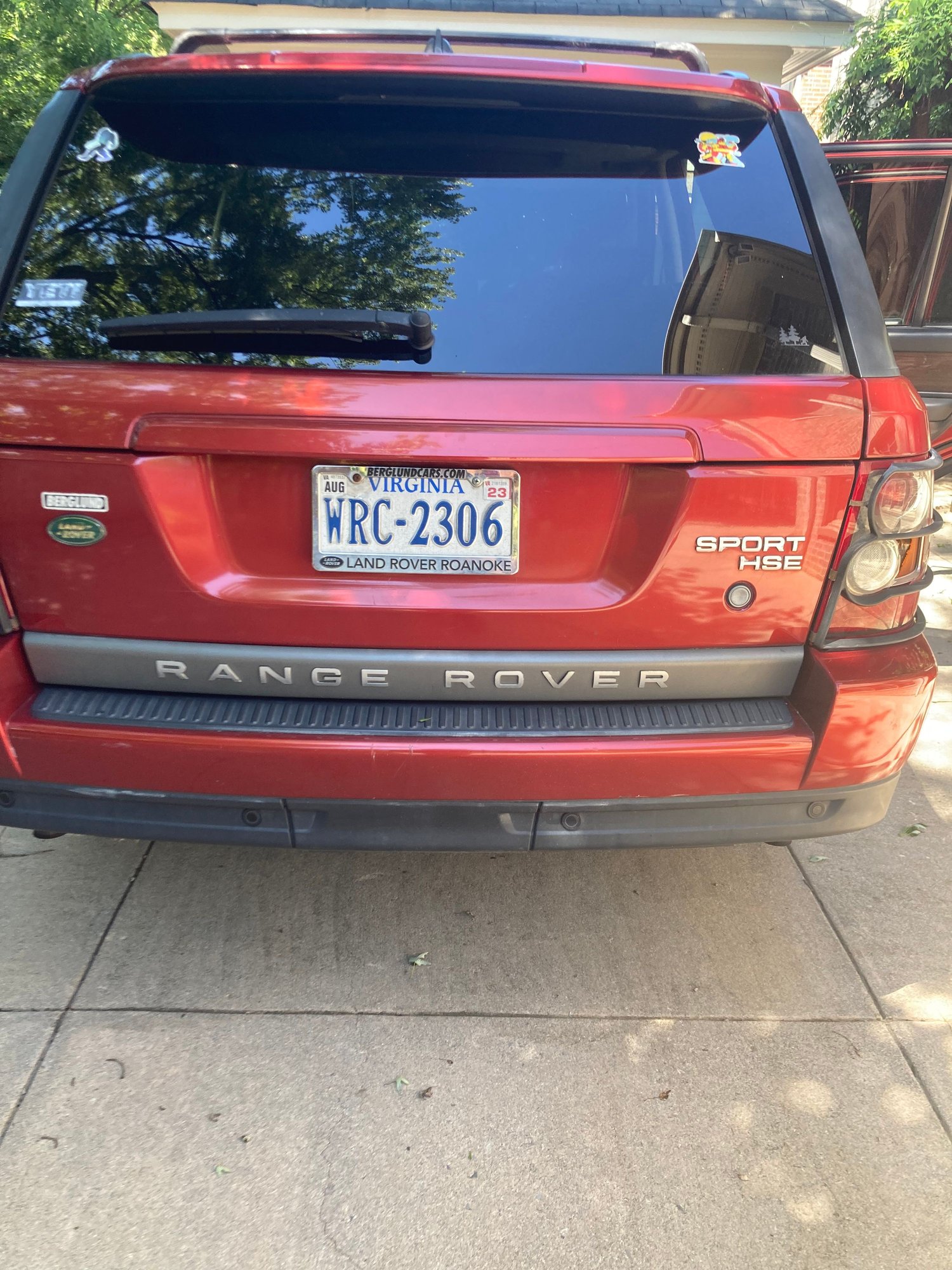 2008 Land Rover Range Rover Sport - 2008 Range Rover Sport HSE - Used - VIN SALSK254X8A126861 - 111,849 Miles - 4 cyl - 4WD - Automatic - SUV - Red - Roanoke, VA 24014, United States
