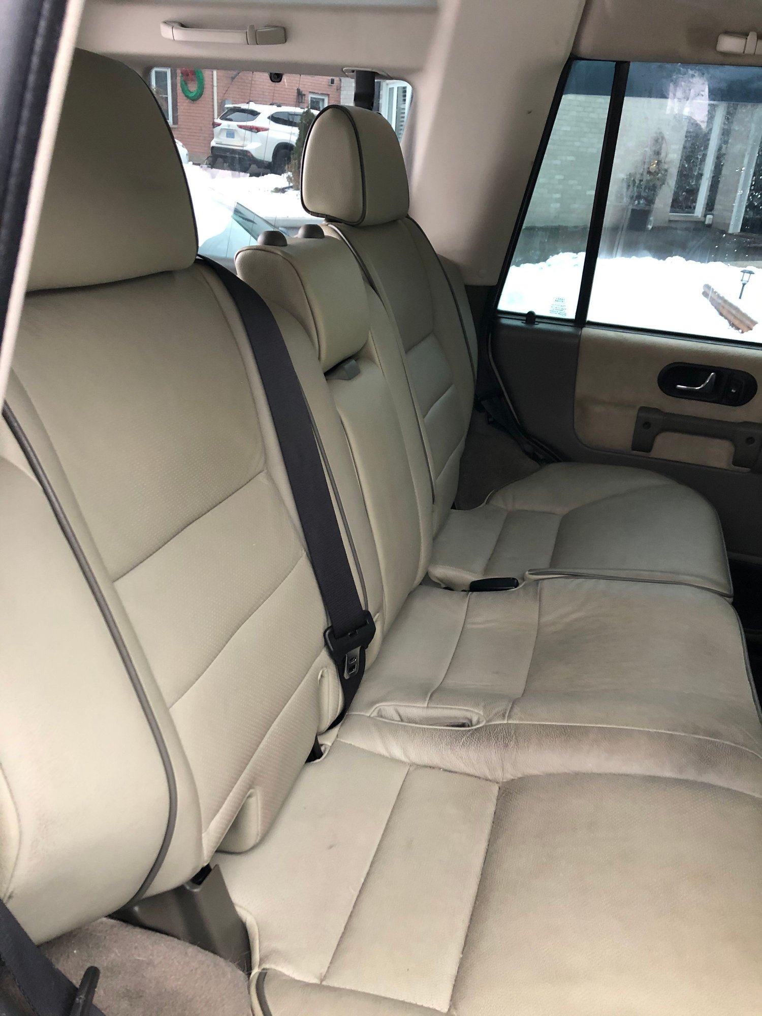 2004 Land Rover Discovery - 2004 discovery - Used - VIN SALTW19404A842448 - 71,000 Miles - 8 cyl - 4WD - Automatic - SUV - Other - Cambridge, ON N1R7J7, Canada