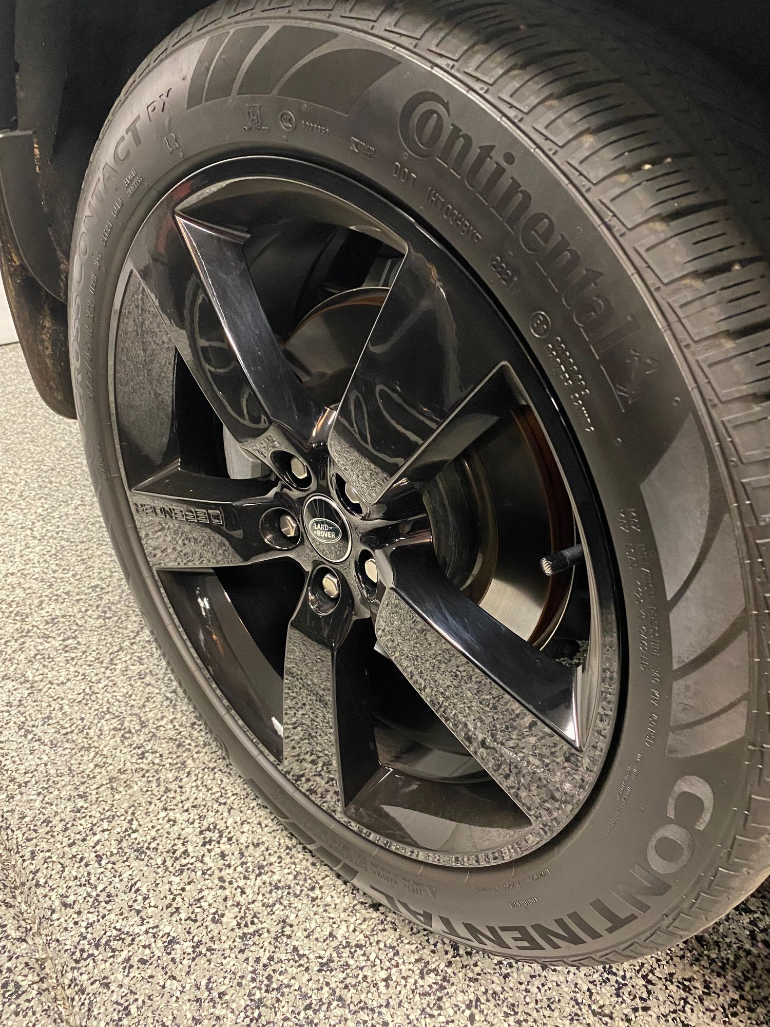Accessories - OEM 22” 5098 Gloss Black wheel\tire - Used - 2020 to 2023 Land Rover Defender 110 - Scottsdale, AZ 85254, United States