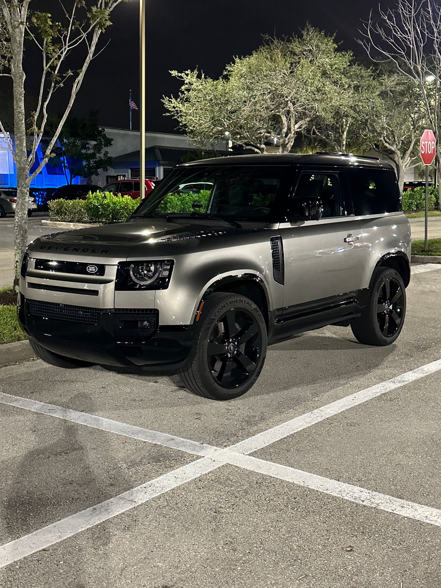 2023 Land Rover Defender - Selling our Defender 90 X-Dynamic SE P400 - Used - VIN SALE26EU5P2166505 - 8,900 Miles - 6 cyl - 4WD - Automatic - SUV - Silver - Naples, FL 34110, United States