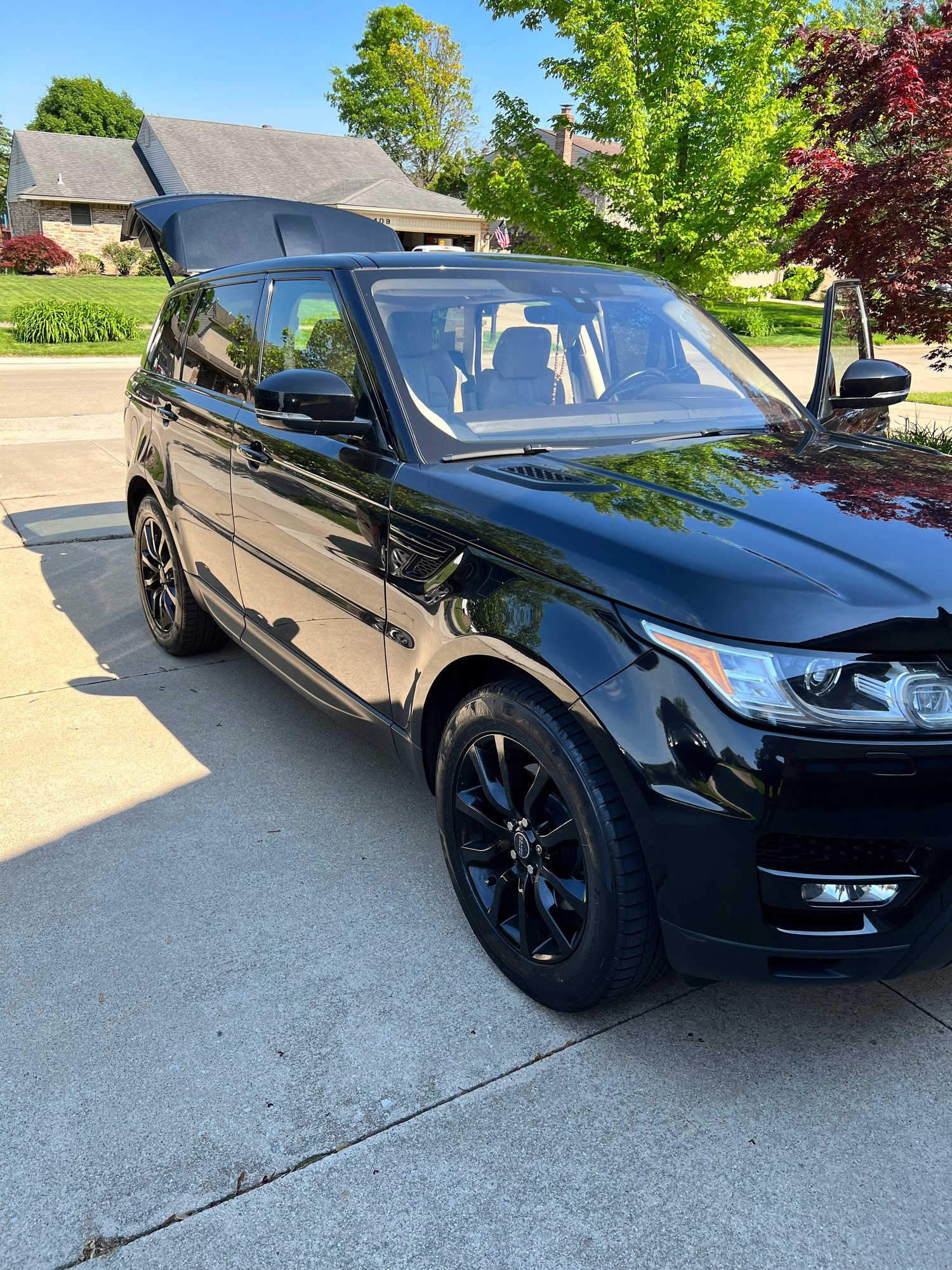 2017 Land Rover Range Rover Sport - For sale 2017 Range Rover HSE sport - Used - VIN SALWR2FV8HA154825 - 29,100 Miles - 6 cyl - AWD - Automatic - SUV - Black - Riverview, MI 48193, United States