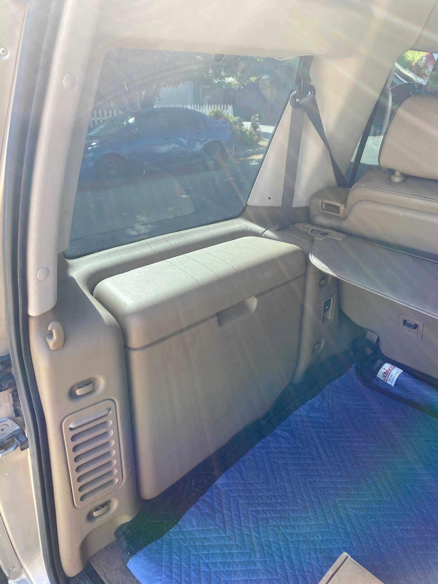 2002 Land Rover Discovery - 2002 Disco, Gold, Bay Area, $1,000 - Used - VIN SALTY15452A762575 - 150,000 Miles - 8 cyl - 4WD - Automatic - SUV - Gold - San Jose, CA 95117, United States