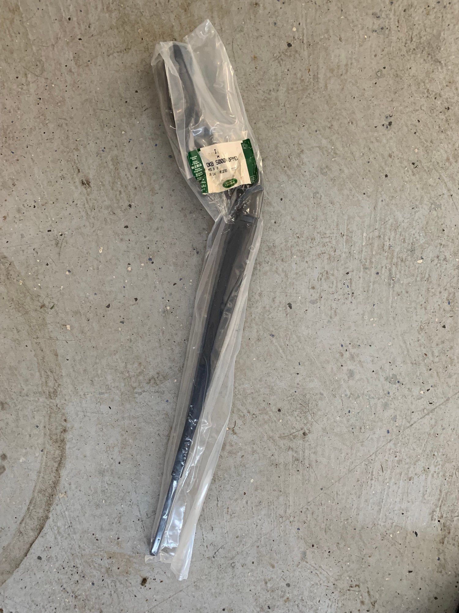 Exterior Body Parts - LR 3/4 Rear Wiper Arm - New - 0  All Models - Whitby, ON L1M0G7, Canada