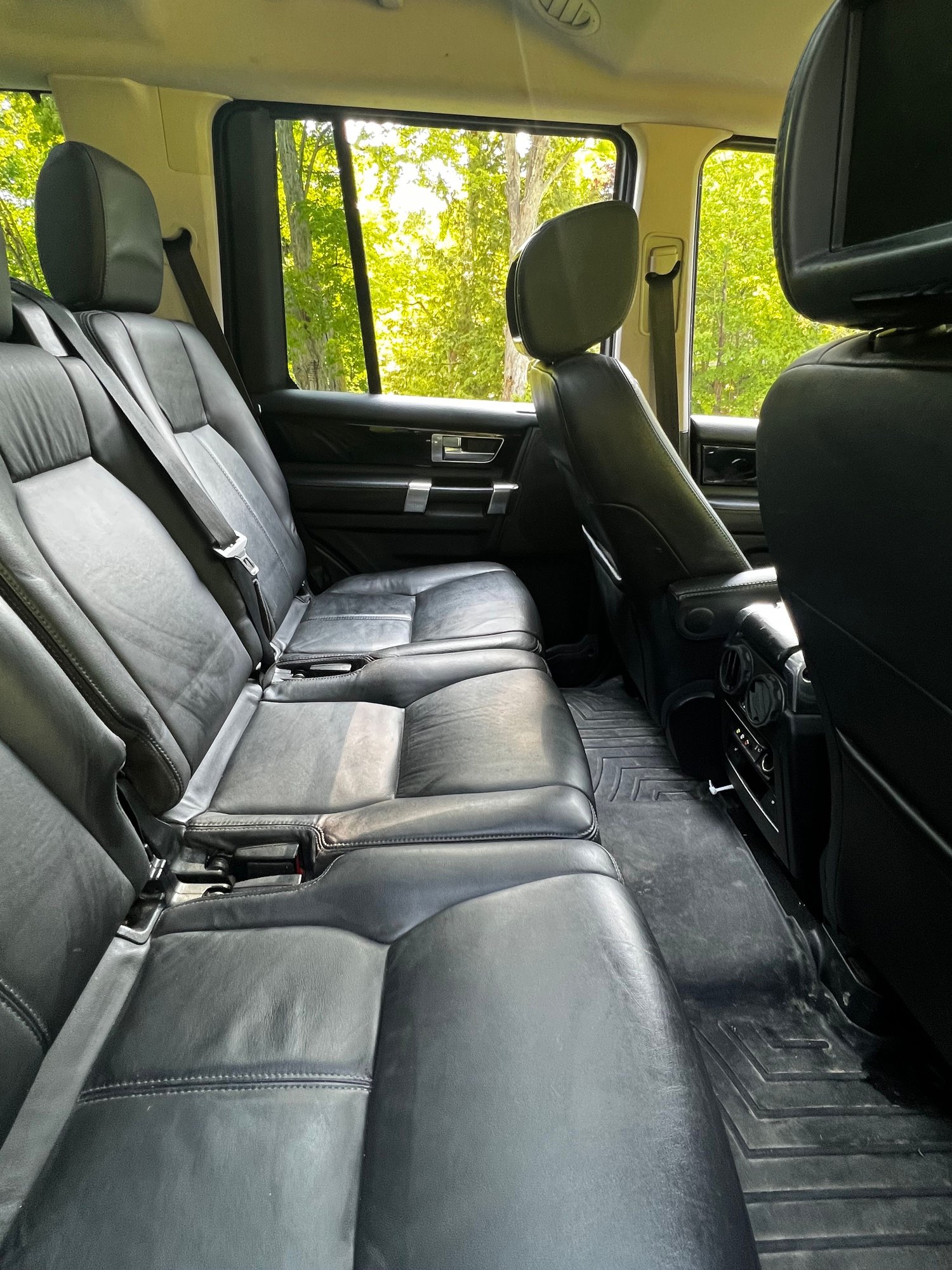 2012 Land Rover LR4 - 2012 lr4 hse lux - Used - VIN SALAK2D43CA606486 - 127,000 Miles - 8 cyl - AWD - Automatic - SUV - Black - Stockbridge, MA 01262, United States