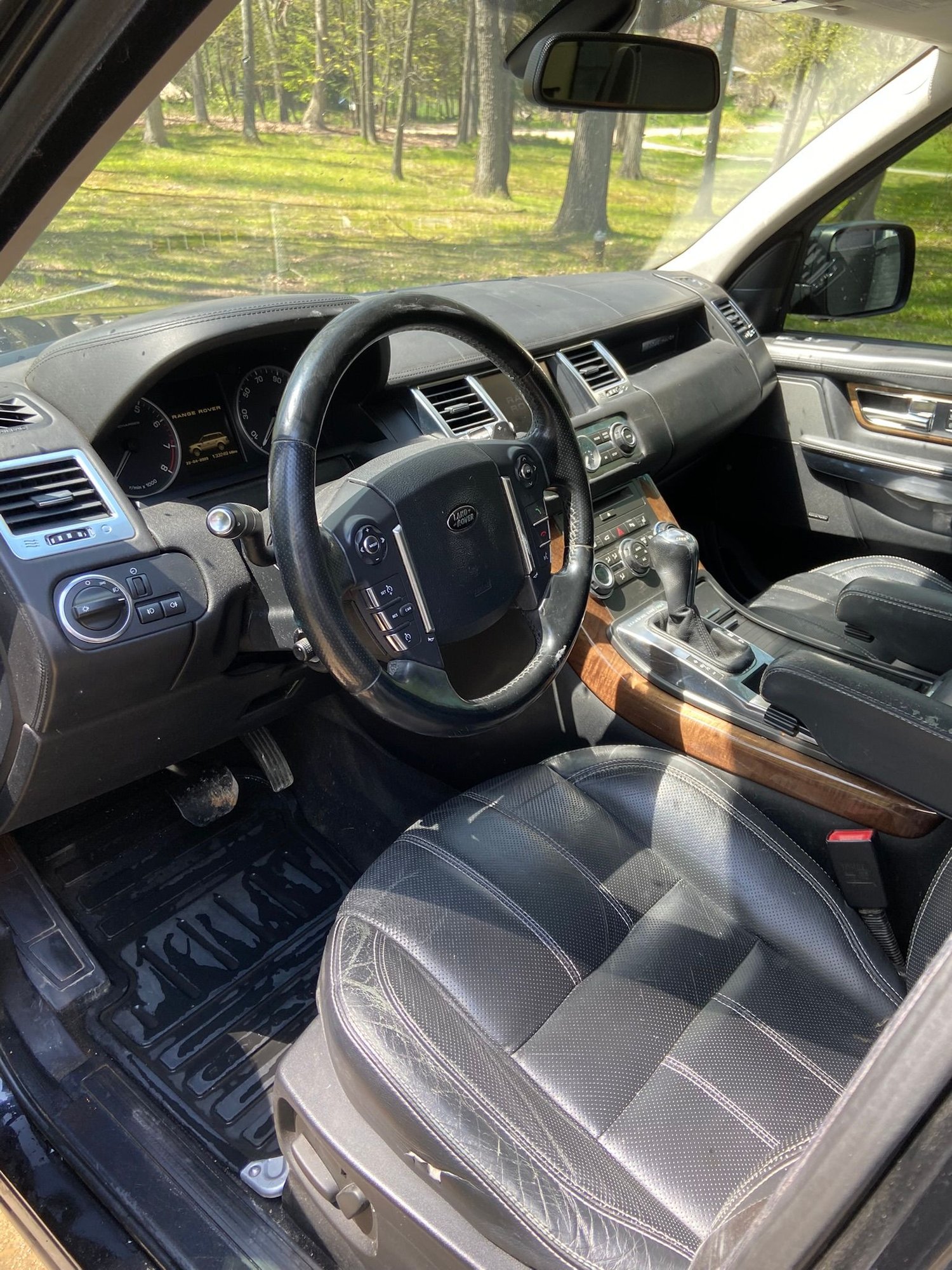 2013 Land Rover Range Rover Sport - 2013 range rover superchargered - Used - VIN SALSH2E44DA781798 - 133,000 Miles - 8 cyl - 4WD - Automatic - SUV - Black - Holly, MI 48442, United States