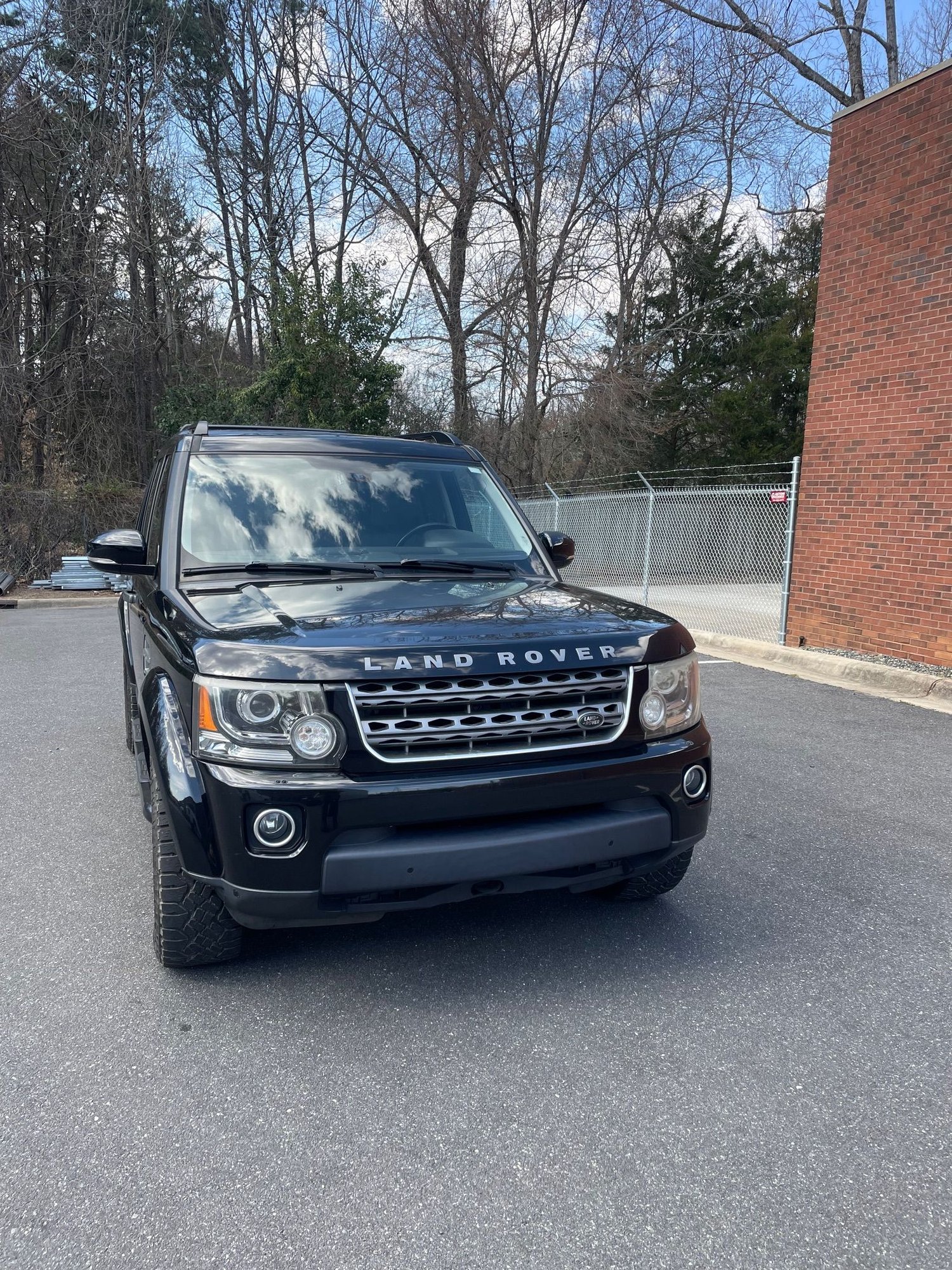 2014 Land Rover LR4 - Well Maintained 2014 LR4 HSE - 92,400 Miles - Used - VIN SALAG2V66EA729087 - 92,400 Miles - Automatic - Black - Charlotte, NC 28208, United States