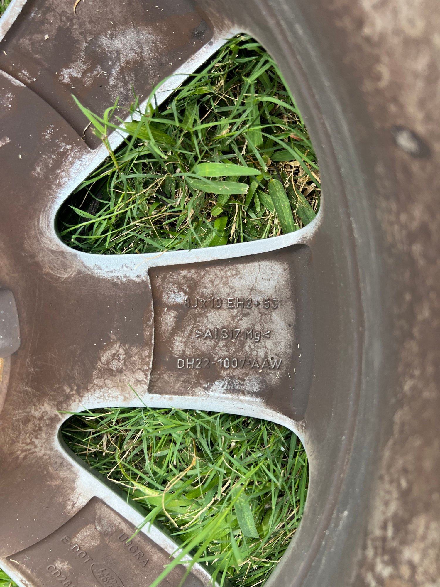 Wheels and Tires/Axles - OEM 2016 LR4 Wheels - 19" - Used - 2016 Land Rover LR4 - Houston, TX 77379, United States