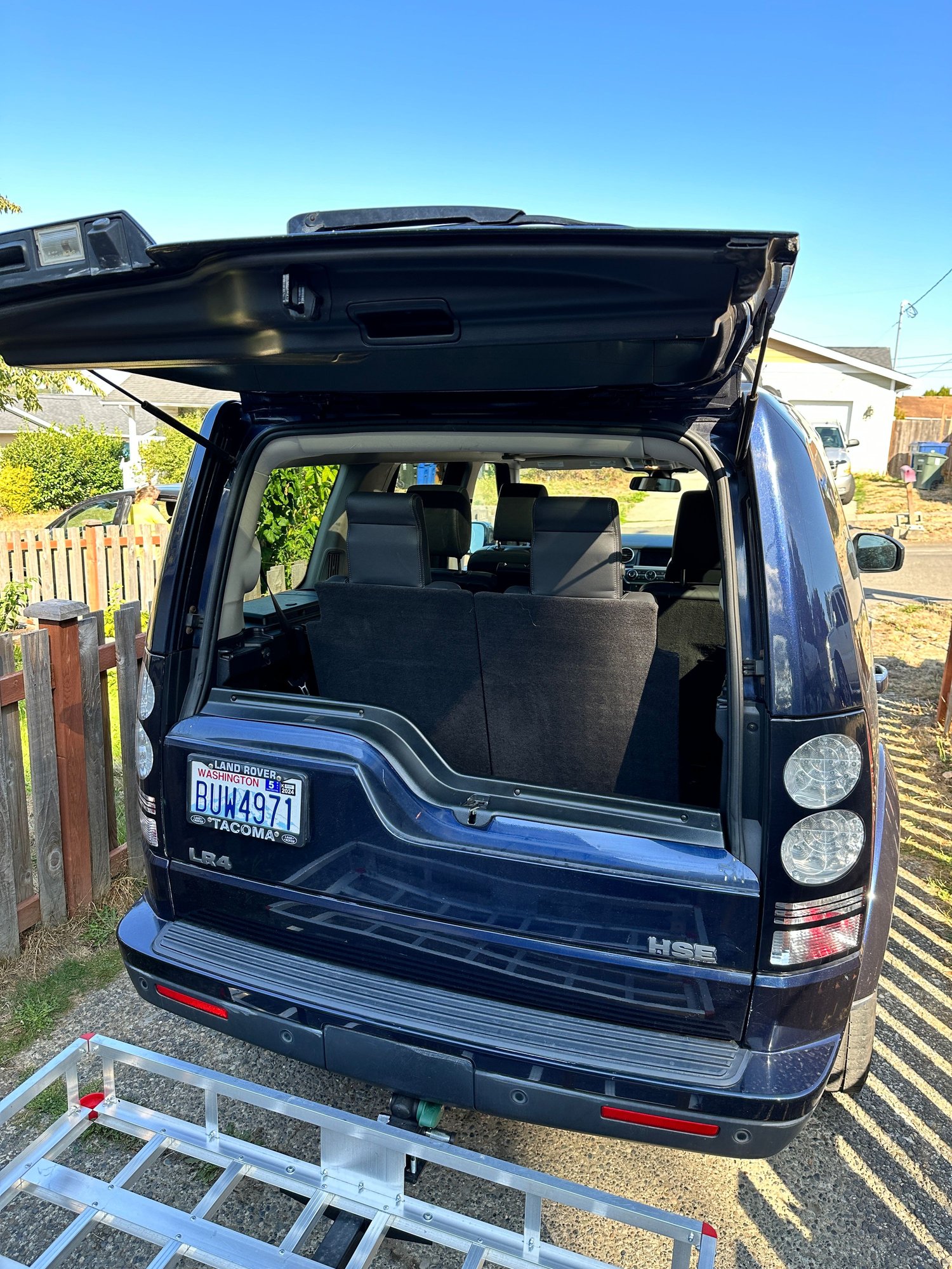 2014 Land Rover LR4 - 2014 Land Rover LR4 HSE LUX sport utility - $20,000 (Northeast Tacoma) - Used - VIN SALAK2V64EA705773 - 145,118 Miles - 6 cyl - 4WD - Automatic - SUV - Blue - Tacoma, WA 98404, United States