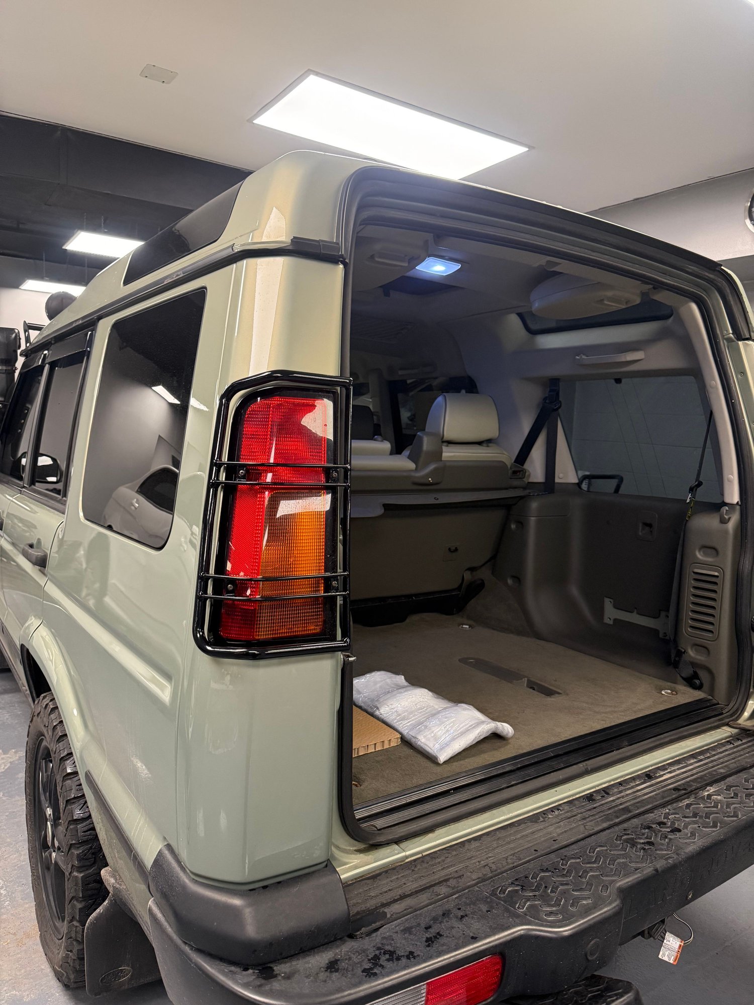 2004 Land Rover Discovery - 2004 75K Miles Disco 2. - Used - VIN SALTW19404A842448 - 75,000 Miles - Other - Wellington, ON K0K3L0, Canada