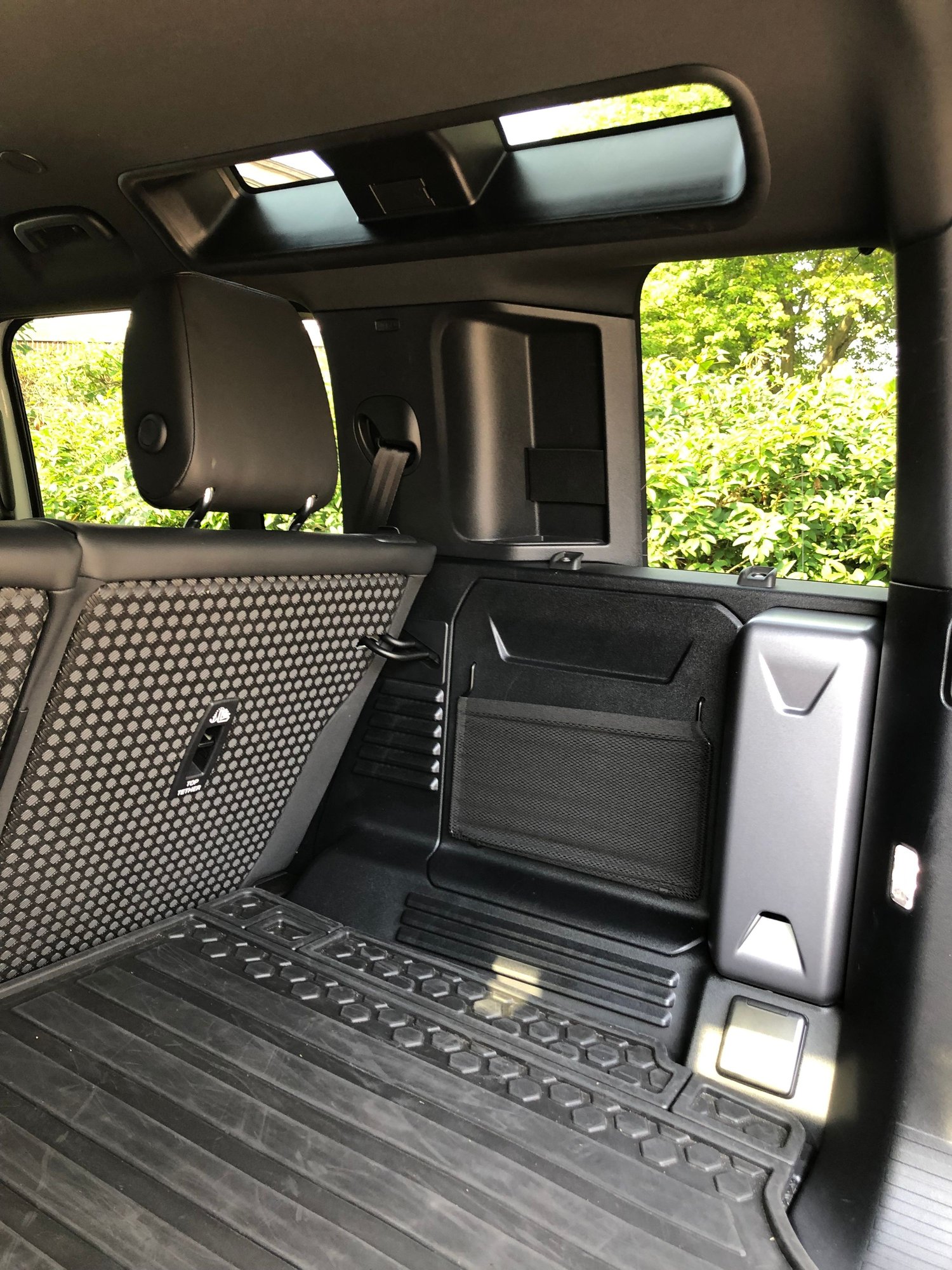 2023 Land Rover Defender - 2023 Land Rover Defender 30th anniversary for sale! - Used - VIN salej7ex3p2113336 - 14,500 Miles - 4 cyl - 4WD - Automatic - SUV - White - Rochester Hills, MI 48309, United States
