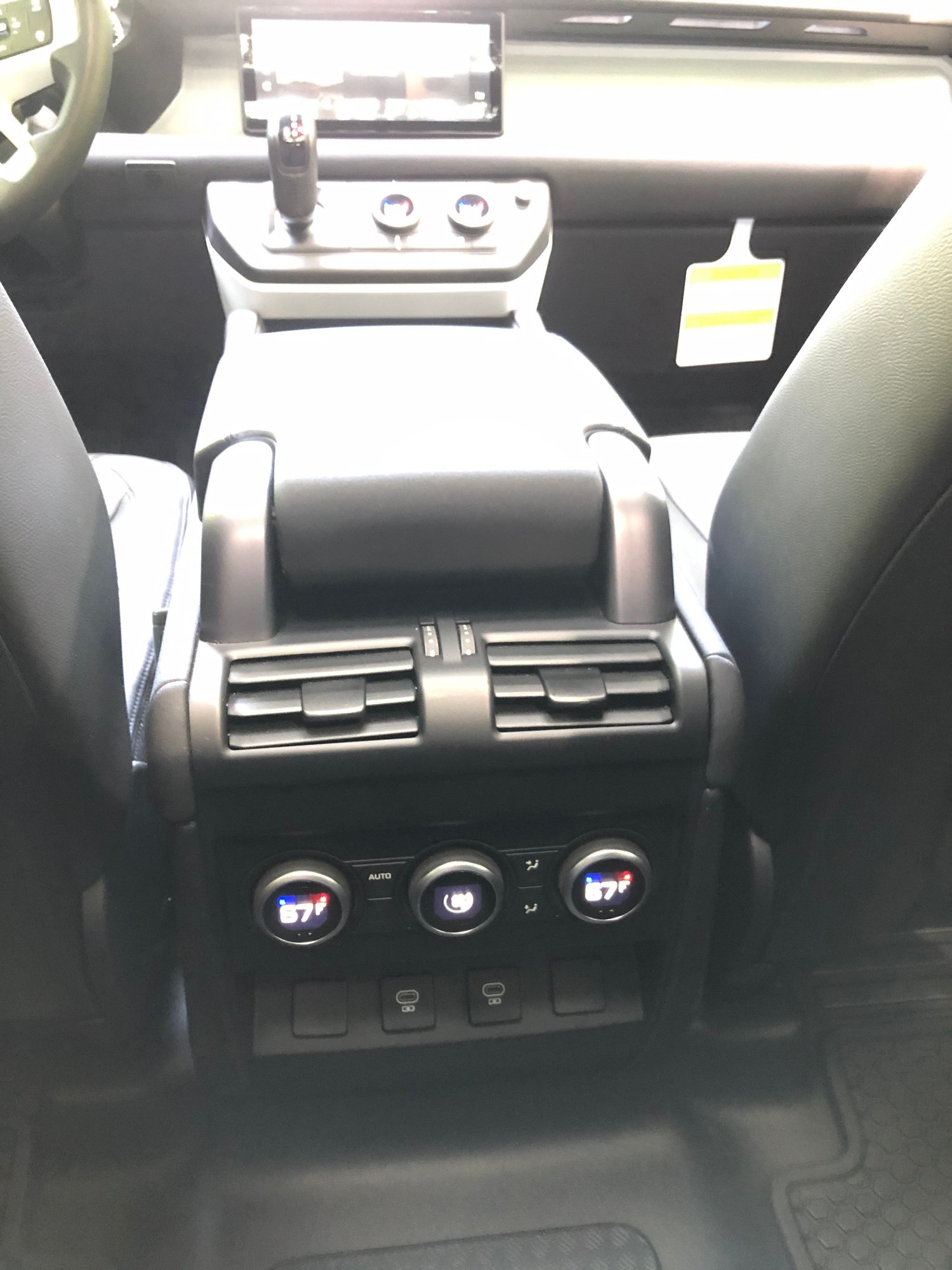 2023 Land Rover Defender - 2023 Land Rover Defender 30th anniversary for sale! - Used - VIN salej7ex3p2113336 - 14,500 Miles - 4 cyl - 4WD - Automatic - SUV - White - Rochester Hills, MI 48309, United States
