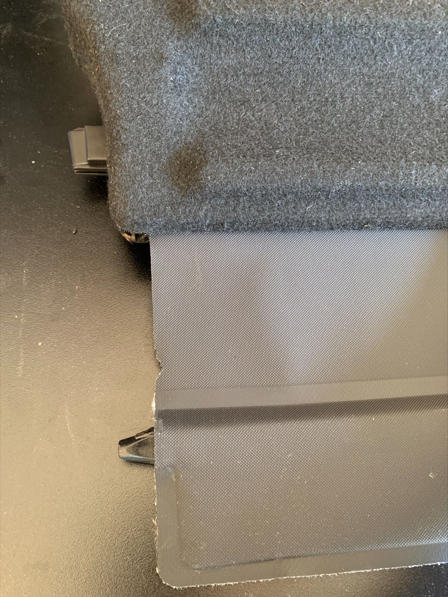 Interior/Upholstery - OEM Land Rover LR3/LR4 (Disco 3/4) Rear Retractable Cargo Cover - Used - 0  All Models - Mt. Olive, NJ 07836, United States