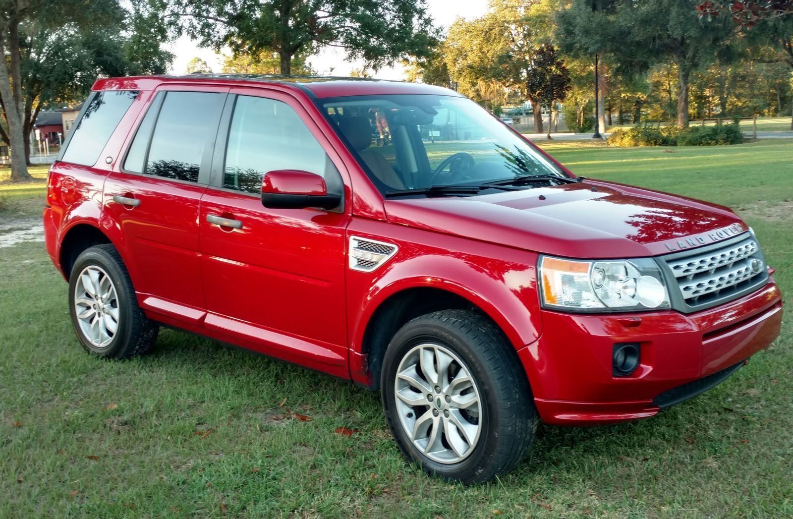 2012 Land Rover LR2 - Heartbroken! Selling my 2012 LR2 HSE - Used - VIN SALFT2BN8CH283137 - 133,343 Miles - 6 cyl - AWD - Automatic - SUV - Red - Tallahassee, FL 32309, United States