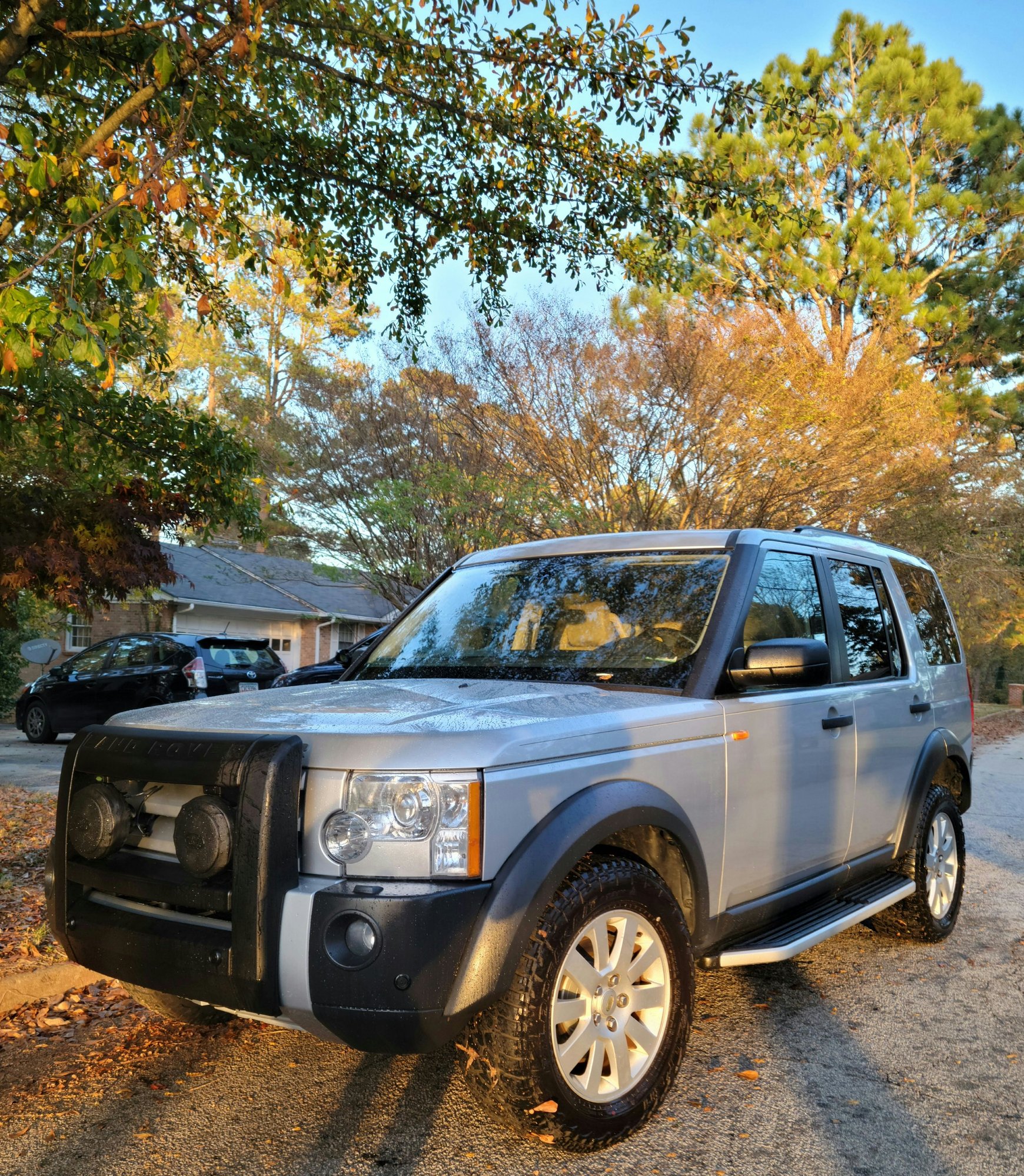 2008 Land Rover LR3 - Very well maintained 08 LR3 HSE w A bar & AT tires - Used - VIN SALAG254X8A466489 - 165,000 Miles - 8 cyl - AWD - Automatic - SUV - Gray - Atlanta, GA 30030, United States