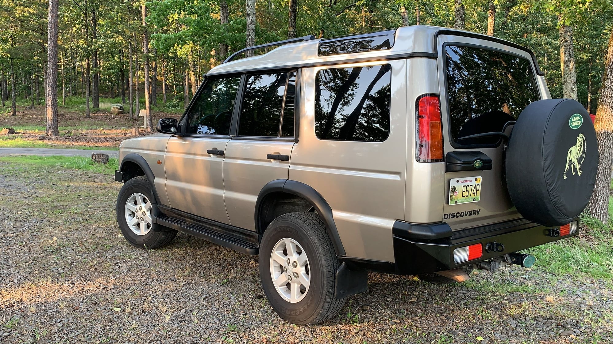 2004 Land Rover Discovery - 2003 Land Rover Discovery 2 "S" Trim  ( NO SUNROOFS ) - Used - VIN SALTL164X3A824938 - 8 cyl - 4WD - Automatic - SUV - Beige - Fairfield Bay, AR 72088, United States