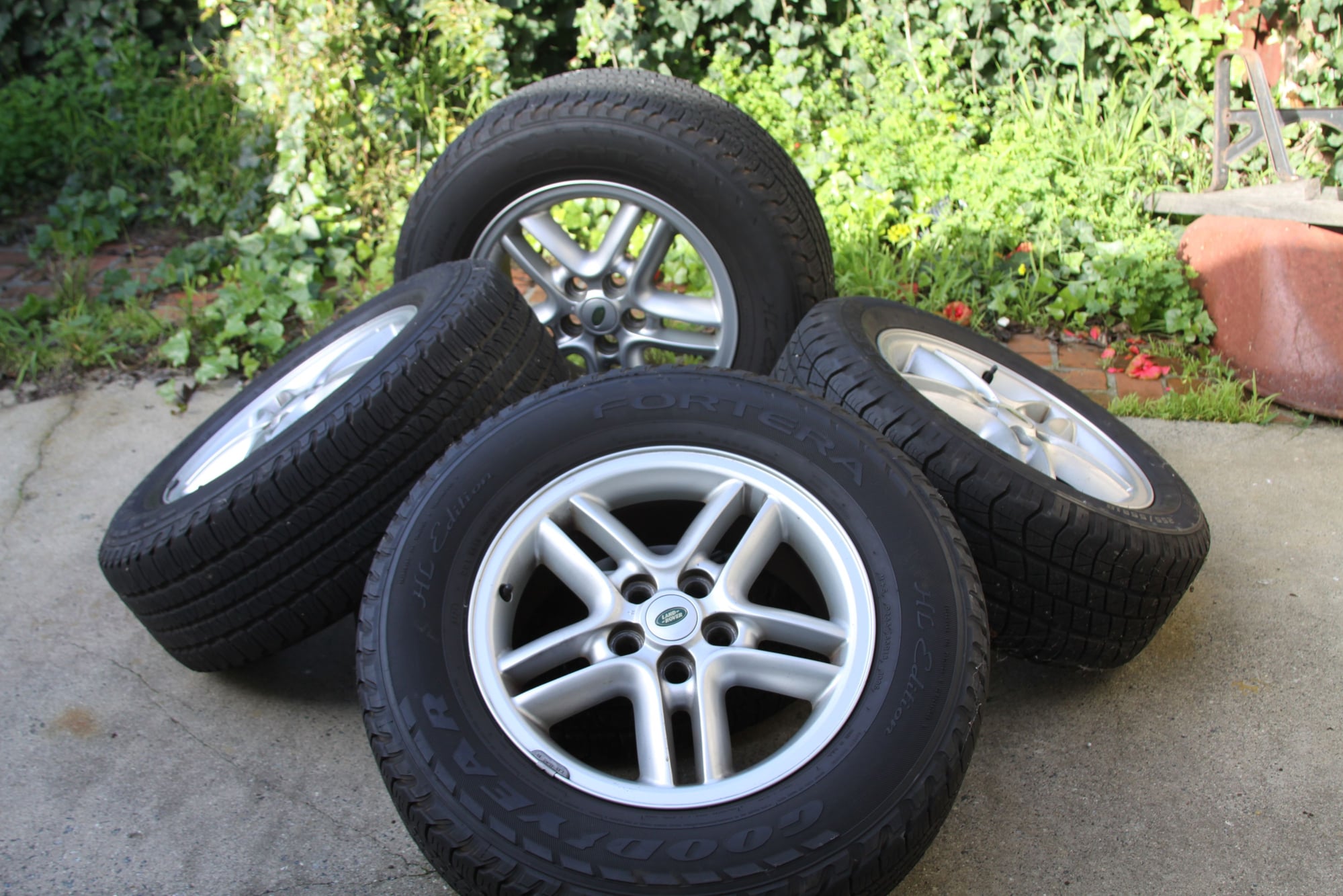 Wheels and Tires/Axles - 5pc wheel\tire set $1,000 - Used - 2000 to 2004 Land Rover Discovery - Santa Cruz, CA 95062, United States