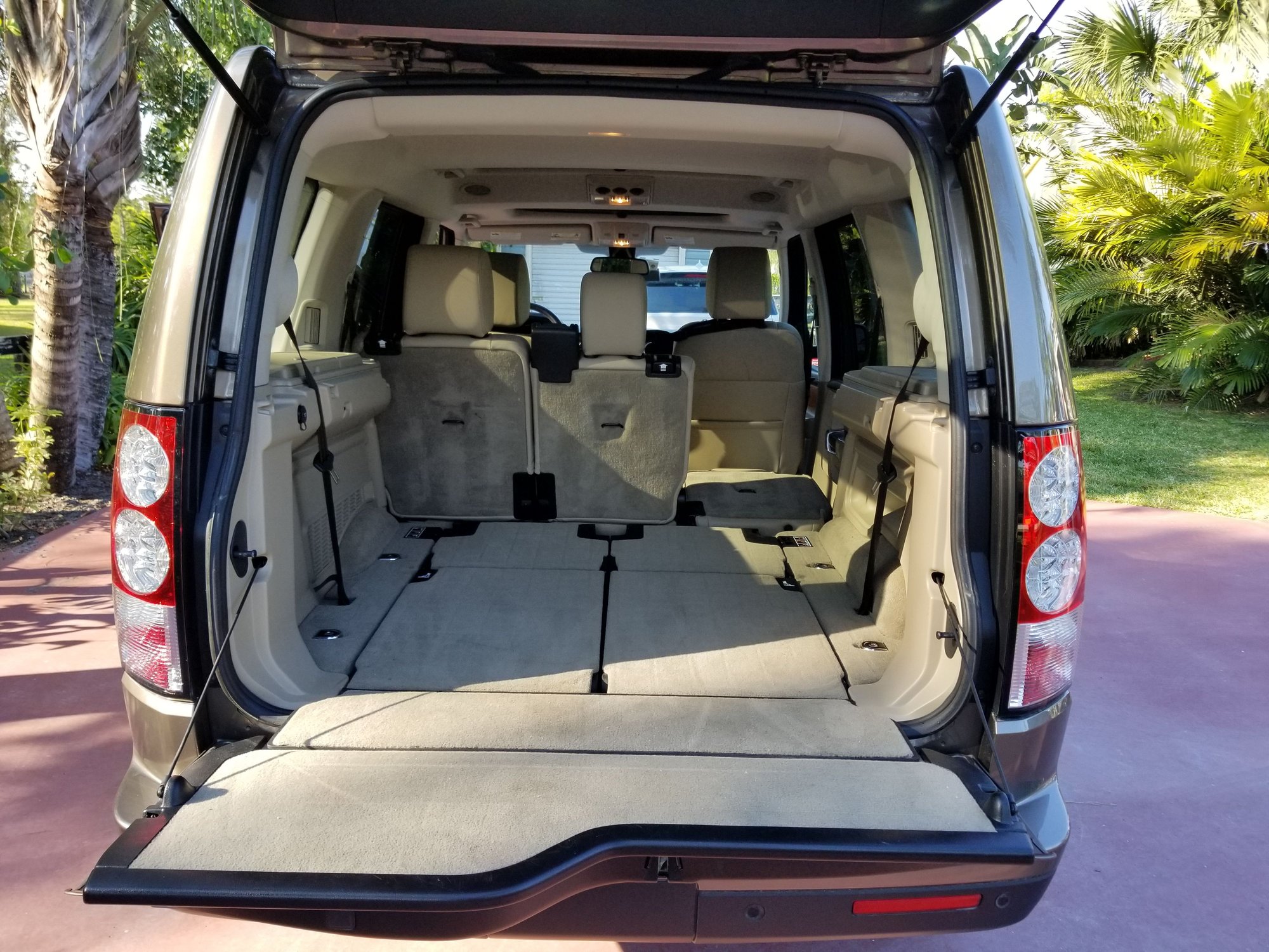2013 Land Rover LR4 - 2013 LR4 HSE LUX Nara Bronze - Used - VIN SALAK2D47DA670192 - 91,500 Miles - 8 cyl - AWD - Automatic - SUV - Other - West Palm Beach, FL 33411, United States