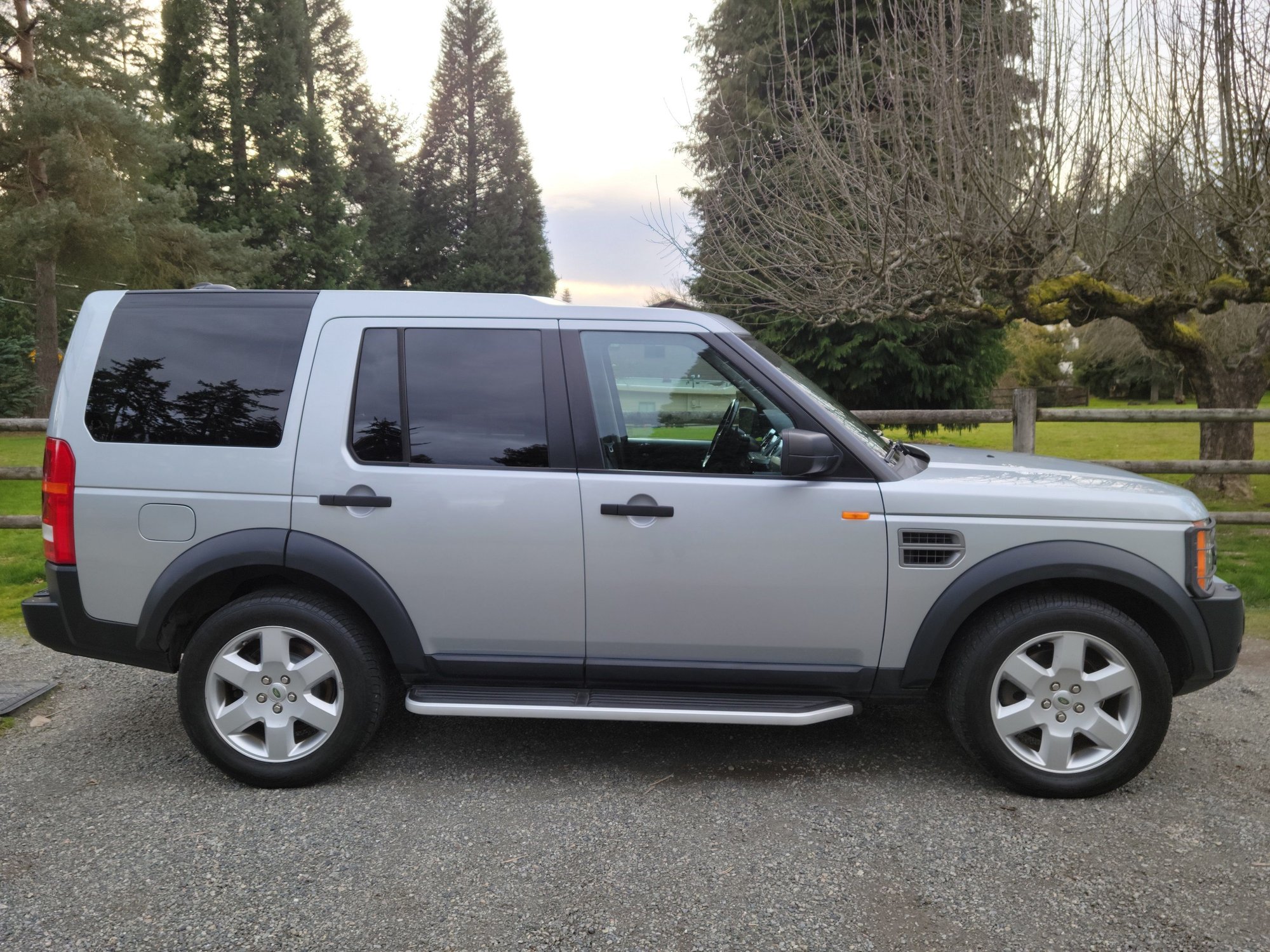 2008 Land Rover LR3 - 08 LR3 HSE w/ HD Package - Seattle - $12,500 - Used - VIN SALAG25438A450179 - 116,000 Miles - 8 cyl - Silver - Seattle, WA 98028, United States