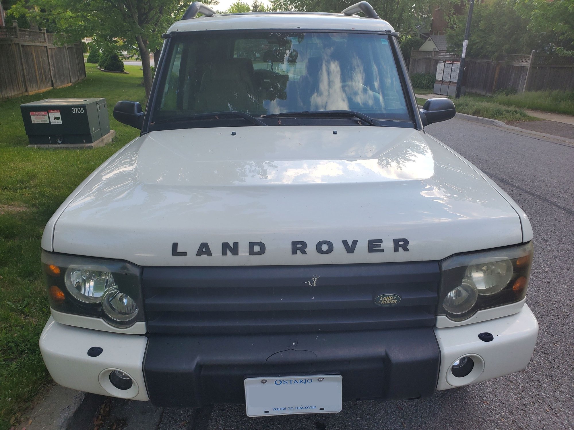 2004 Land Rover Discovery - 2004 Land Rover Discovery Series II - Used - VIN SALTY194X4A854908 - 276,399 Miles - 8 cyl - 4WD - Automatic - SUV - White - Newmarket, ON L3X 2Z, Canada